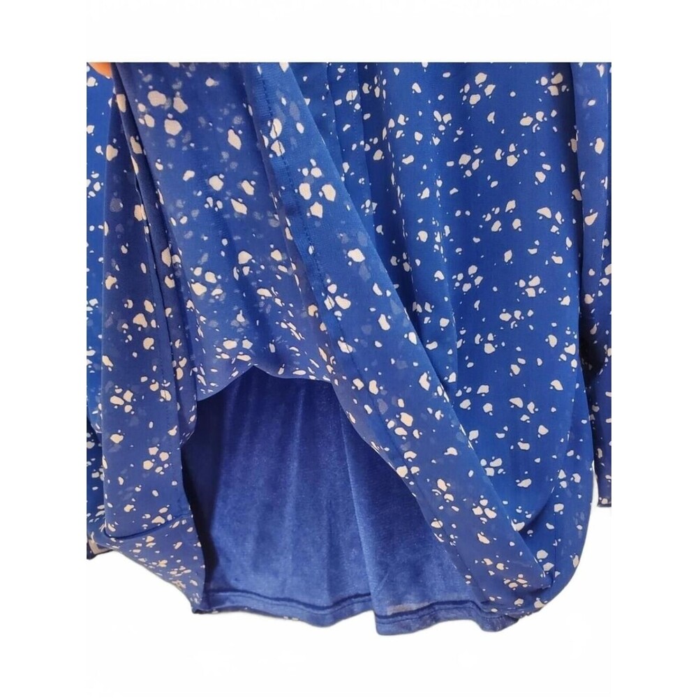 Blue Floral Split-Neck Ruffle Sleeve Blouse - Picture 7 of 8